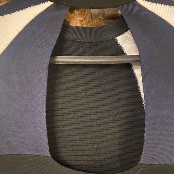 KENDALL + KYLIE Colour-block Pattern Mini Dress - Picture 6 of 8